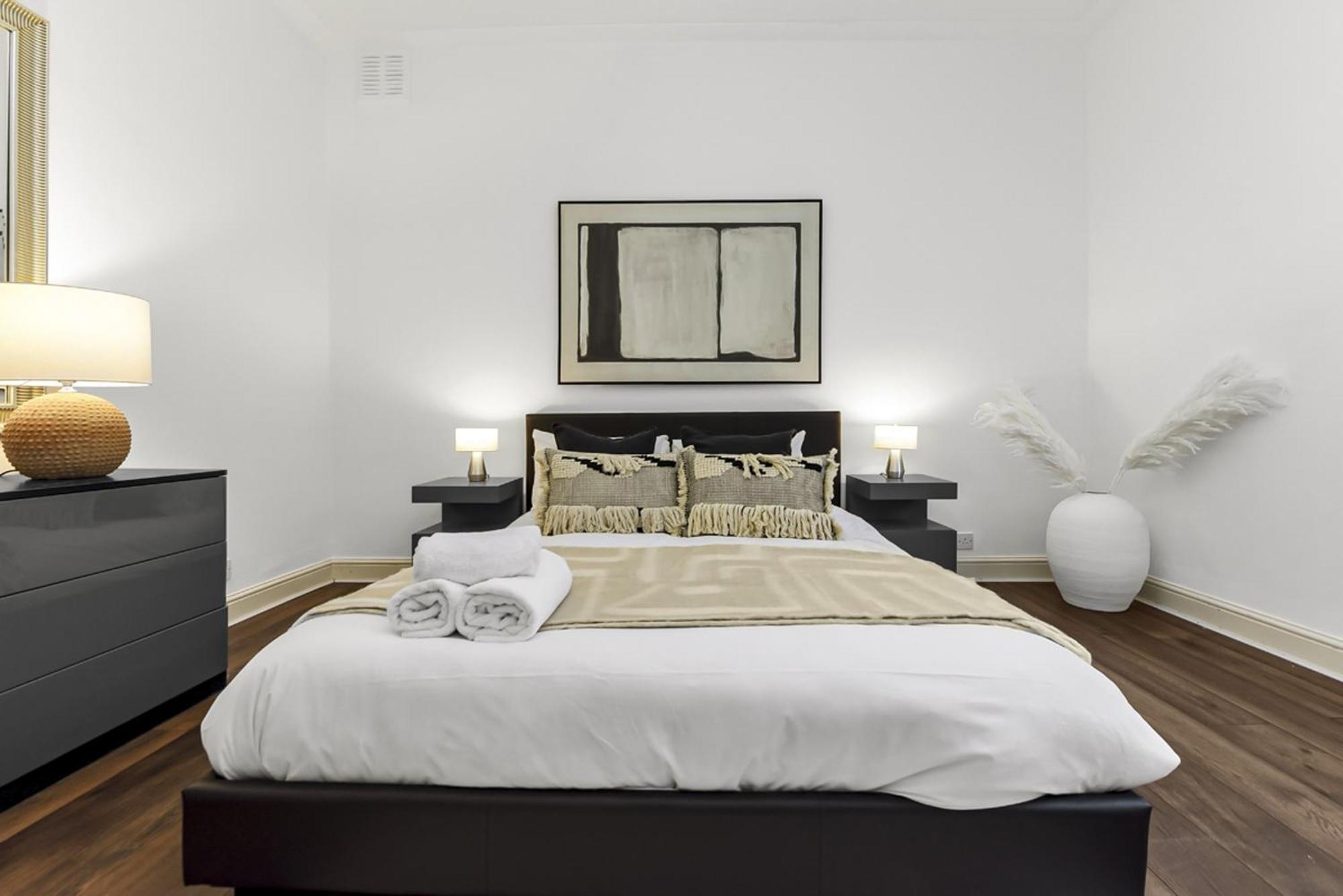 2 Bed Apartment- Mayfair 1 Londen